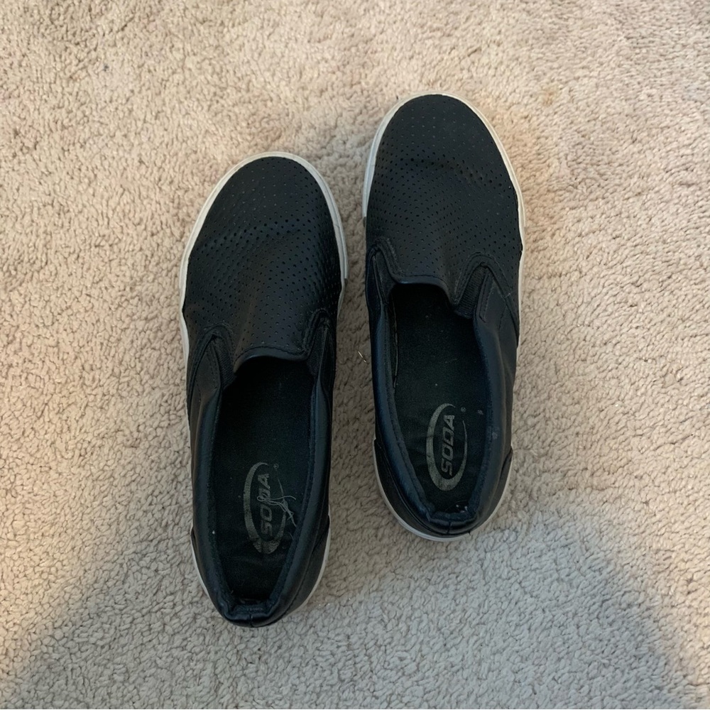 soda | slip on sneakers - Picture 2 of 4
